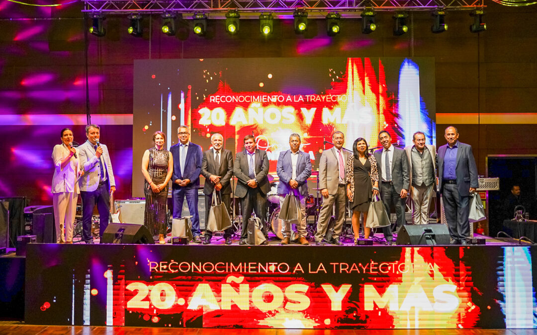 Orgullo Centinela: reconocen a trabajadores con más de 20 años de trayectoria