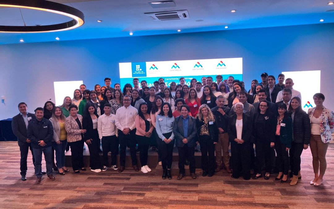 Becas Antofagasta Minerals 2023 benefician a 68 personas de la región