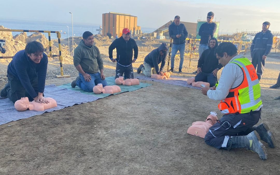 ¡Manos que salvan! En Muelle se capacitan en reanimación cardiopulmonar