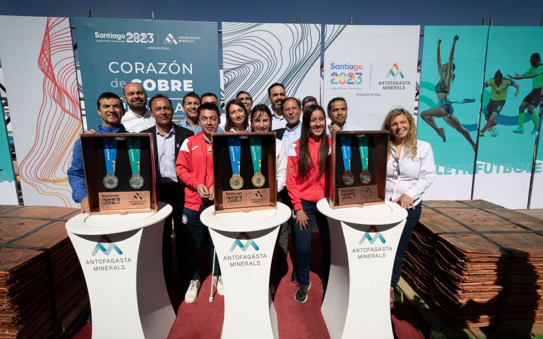 Corazón de cobre: medallas de Santiago 2023 fueron presentadas en Minera Centinela