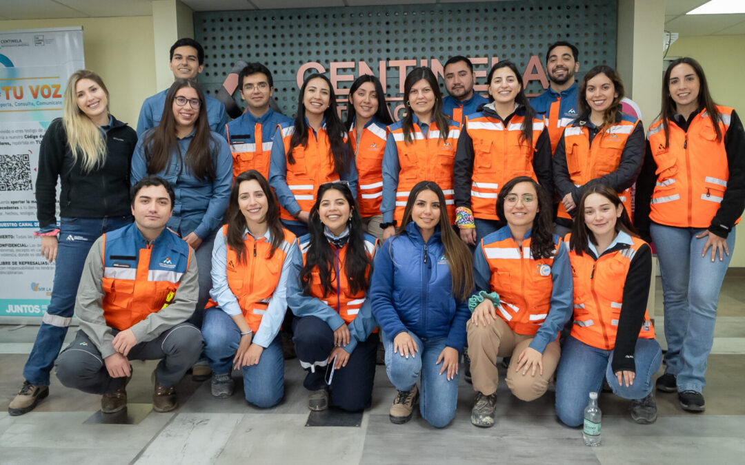 Jóvenes Profesionales recorren Minera Centinela