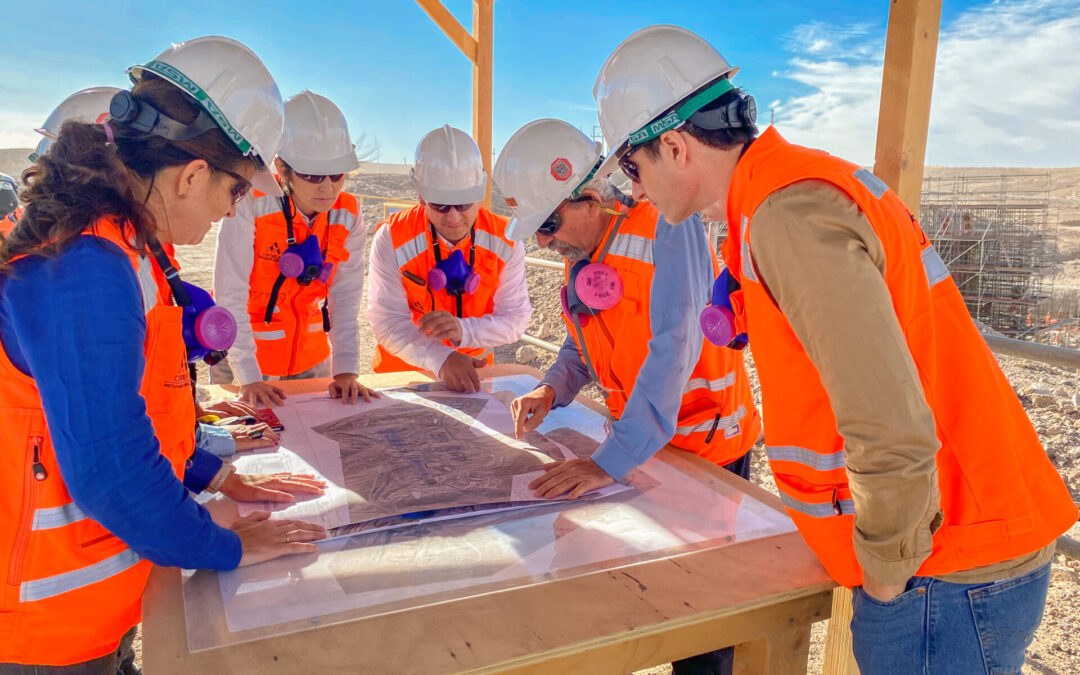 Equipo de Londres constata avances en la construcción de nueva concentradora
