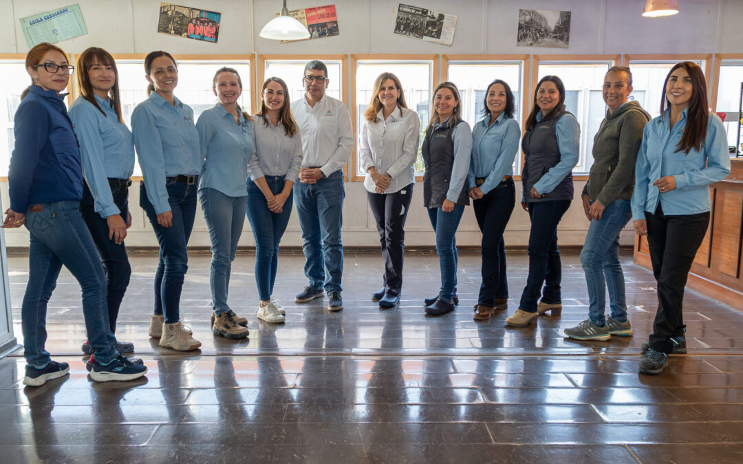 Ejecutivas comparten experiencias y reflexionan sobre liderazgo femenino