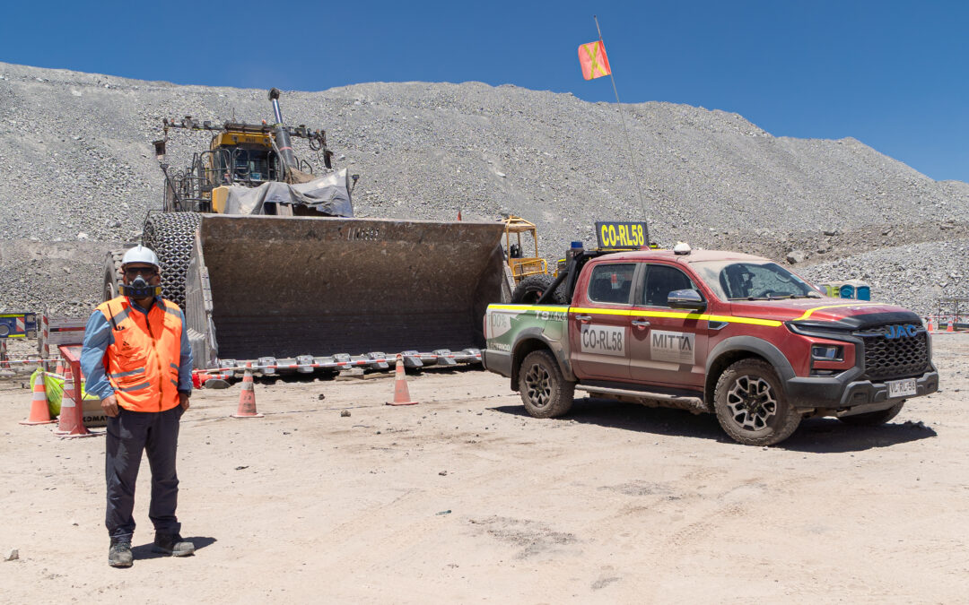 Prueban camioneta eléctrica JAC 4×4 en la mina