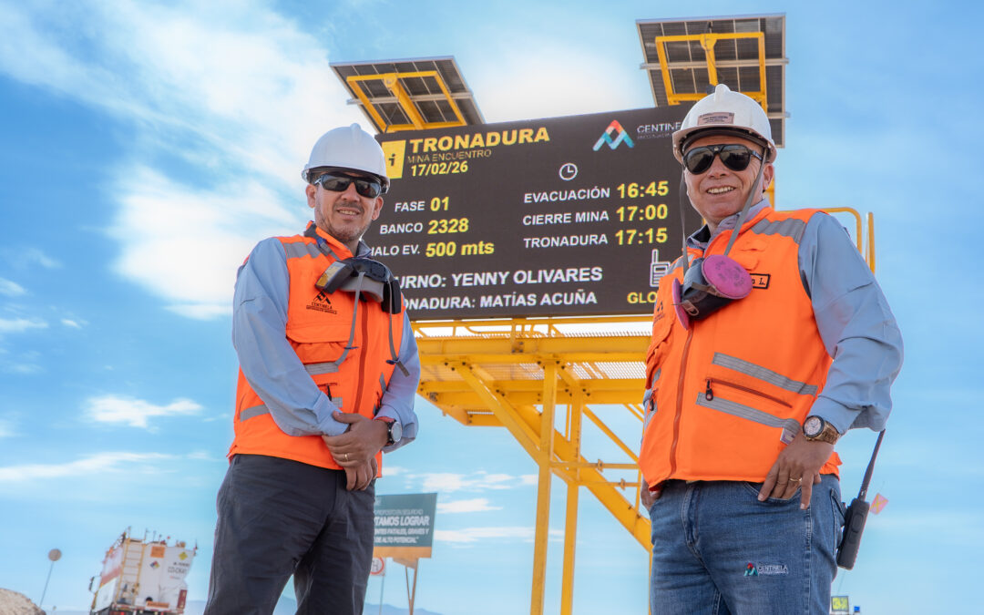 Tecnología solar y satelital modernizan letrero de tronadura en rajo Encuentro Sulfuros