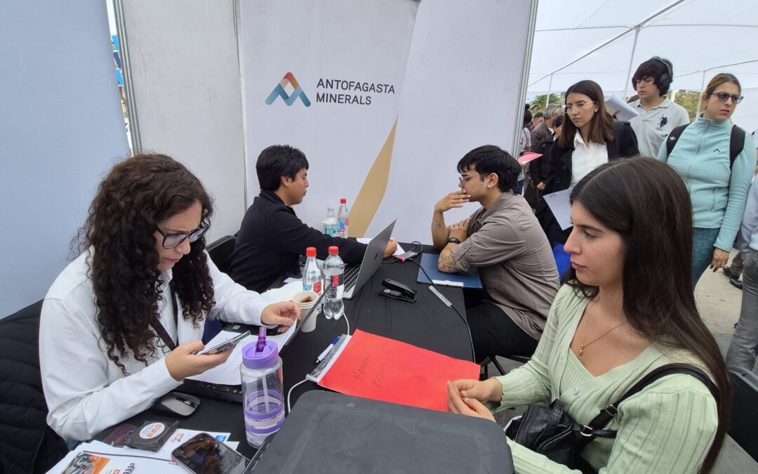Cerca de 3 mil personas visitaron la Feria Laboral de Antofagasta Minerals