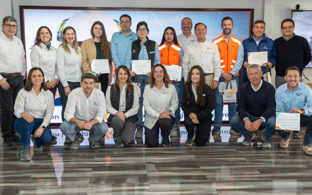 Reconocen a trabajadores que reflejan el Sello de Liderazgo